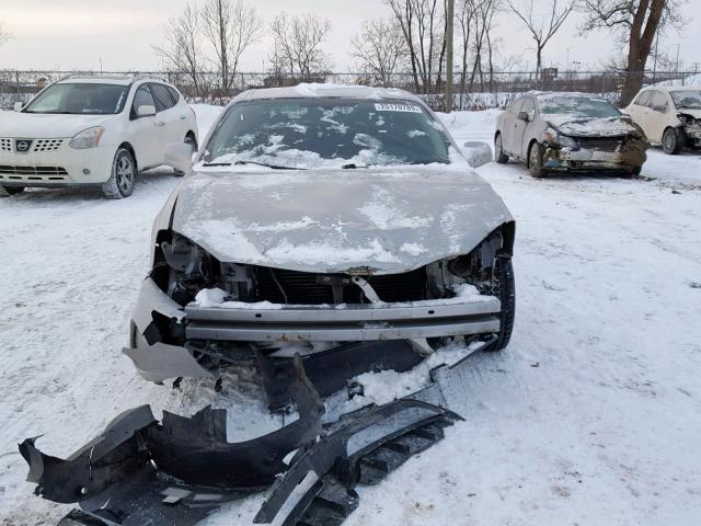 2G2WP552181117362 - 2008 PONTIAC GRAND PRIX SILVER photo 9