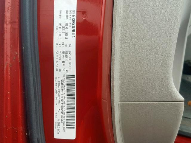 2V8HW44169R550077 - 2009 VOLKSWAGEN ROUTAN S RED photo 10