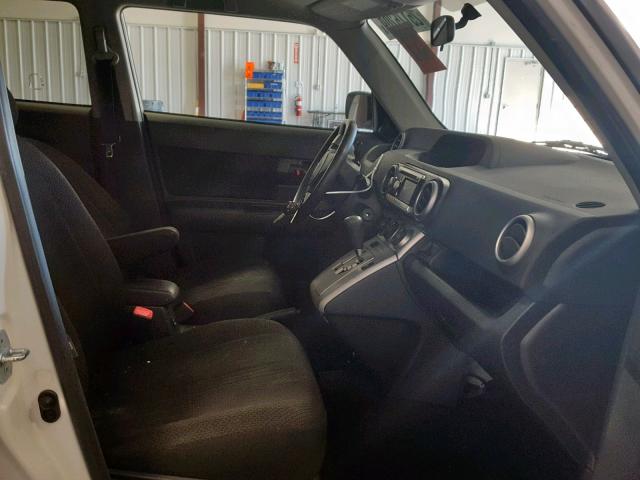 JTLZE4FE8A1108272 - 2010 TOYOTA SCION XB 白色 照片 5