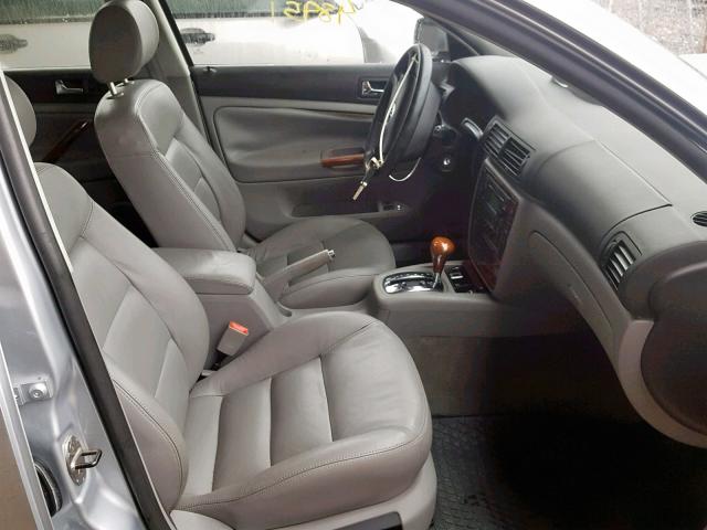 WVWTH63B93P266585 - 2003 VOLKSWAGEN PASSAT GLX 银色 照片 5