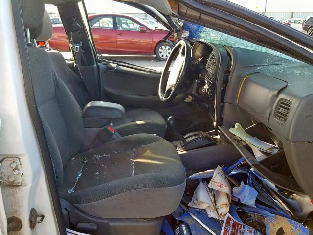 KNDJA723425154136 - 2002 KIA SPORTAGE WHITE photo 5