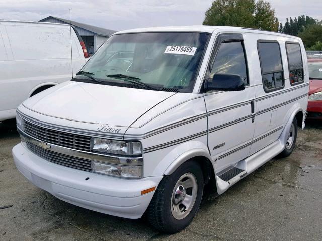 1GBDM19W5YB170099 - 2000 CHEVROLET ASTRO WHITE photo 2