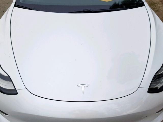 5YJ3E1EAXJF060554 - 2018 TESLA MODEL 3 WHITE photo 7