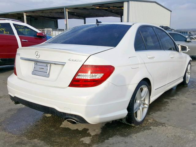 WDDGF8AB0DR265715 - 2013 MERCEDES-BENZ C 300 4MAT WHITE photo 4