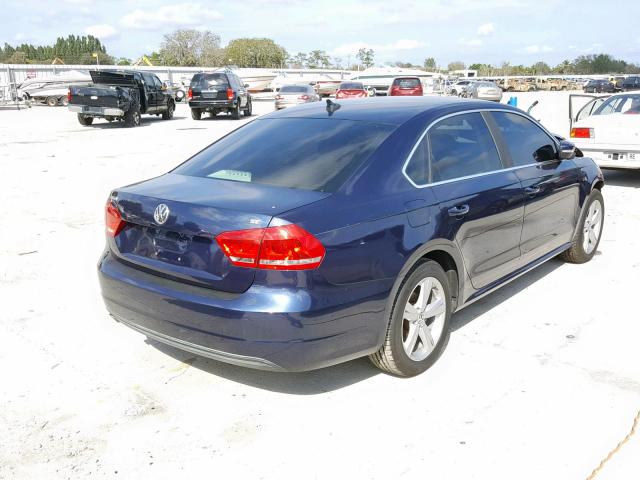 1VWBH7A3XDC005906 - 2013 VOLKSWAGEN PASSAT SE BLUE photo 4