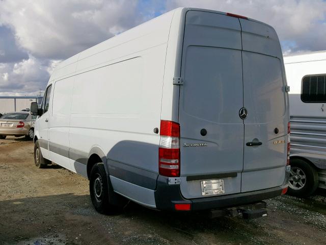 WD3PE8CC1B5529249 - 2011 MERCEDES-BENZ SPRINTER 2 WHITE photo 3