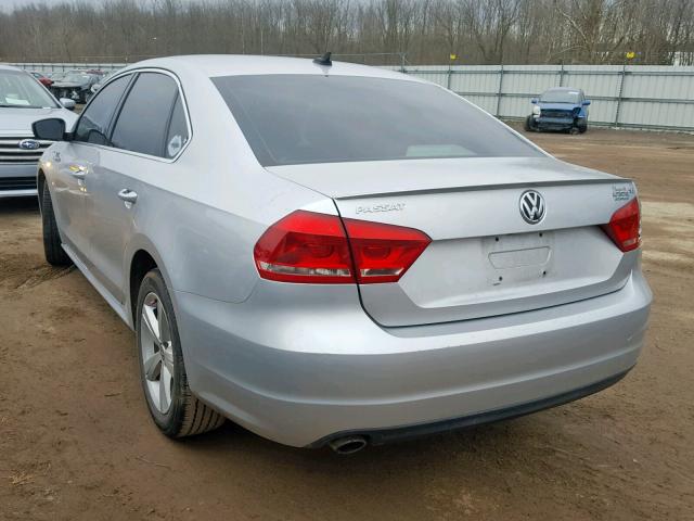 1VWBP7A30DC039386 - 2013 VOLKSWAGEN PASSAT SE SILVER photo 3