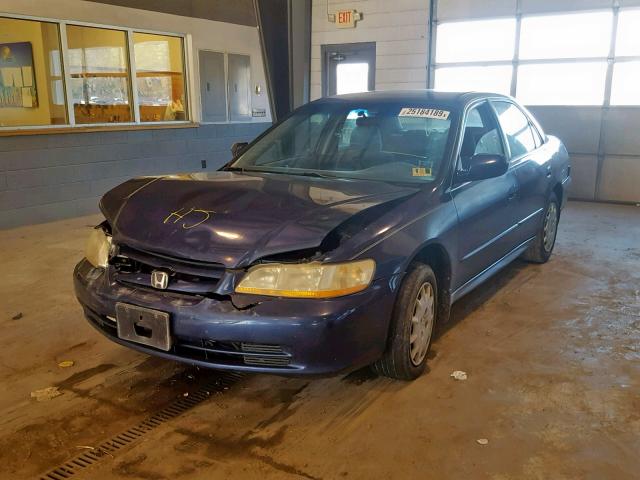 1HGCG56482A174056 - 2002 HONDA ACCORD LX BLUE photo 2