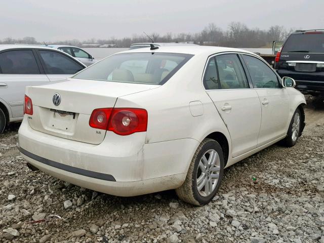 3VWSF71K27M033571 - 2007 VOLKSWAGEN JETTA 2.5 WHITE photo 4