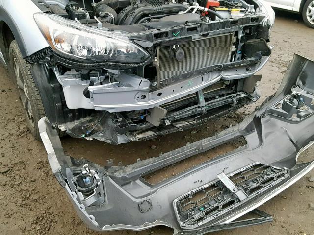 JF2GTABC4JH296003 - 2018 SUBARU CROSSTREK SILVER photo 9