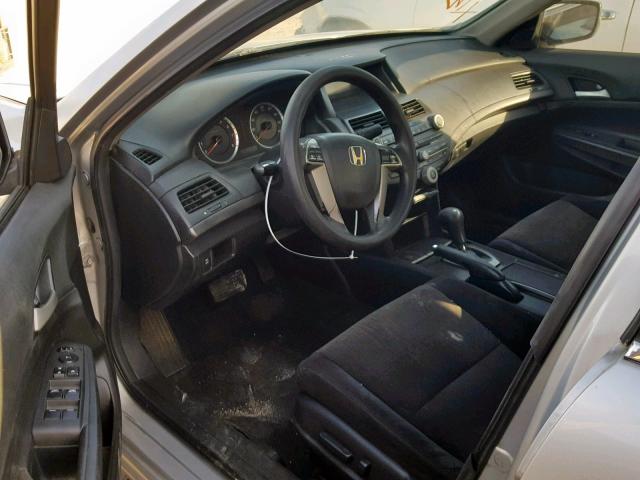 1HGCP26459A017450 - 2009 HONDA ACCORD LXP SILVER photo 9