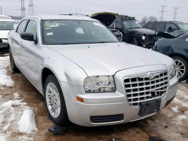 2C3JA43R75H592667 - 2005 CHRYSLER 300 SILVER photo 1