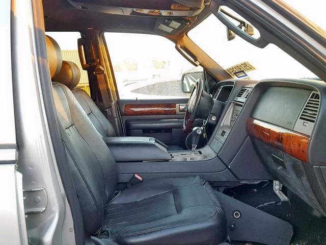 5LMFU27596LJ09178 - 2006 LINCOLN NAVIGATOR 银色 照片 5