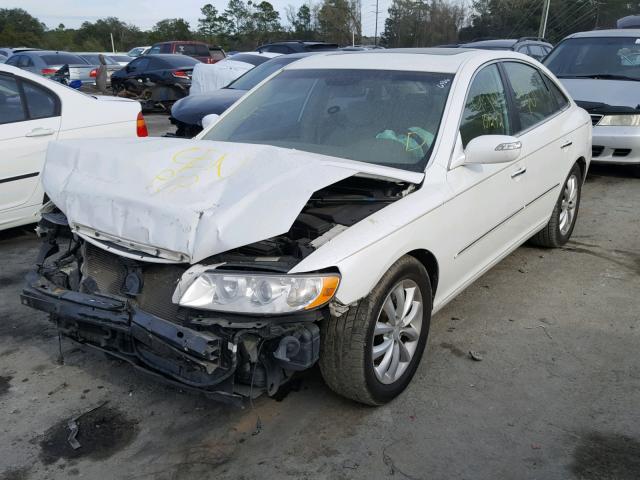 KMHFC46F77A236486 - 2007 HYUNDAI AZERA SE WHITE photo 2