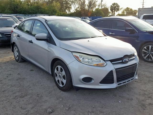 1FAHP3E26CL287945 - 2012 FORD FOCUS S SILVER photo 1