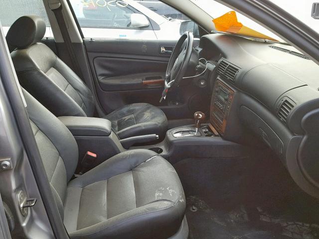 WVWRH63B94P106475 - 2004 VOLKSWAGEN PASSAT GLX 银色 照片 5