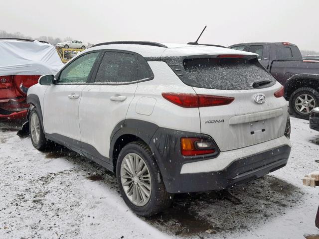 KM8K2CAAXJU154233 - 2018 HYUNDAI KONA SEL WHITE photo 3