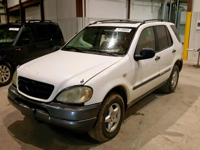 4JGAB54E7WA040270 - 1998 MERCEDES-BENZ ML 320 WHITE photo 1