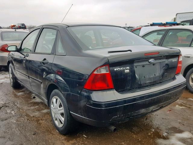 1FAFP34N45W287771 - 2005 FORD FOCUS ZX4 BLACK photo 3