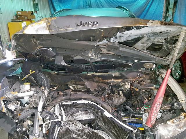 1C4NJCBA8HD147777 - 2017 JEEP COMPASS SP 灰色 照片 7