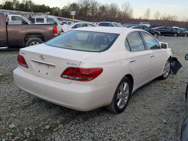 JTHBA30G565175889 - 2006 LEXUS ES 330 WHITE photo 4