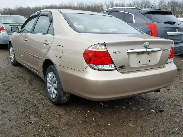 4T1BE30K85U514414 - 2005 TOYOTA CAMRY LE GOLD photo 3