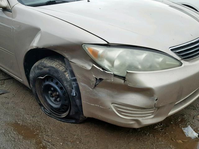 4T1BE30K85U514414 - 2005 TOYOTA CAMRY LE GOLD photo 9