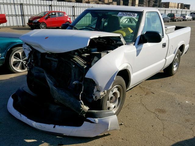 1GTCS14511K131981 - 2001 GMC SONOMA WHITE photo 2