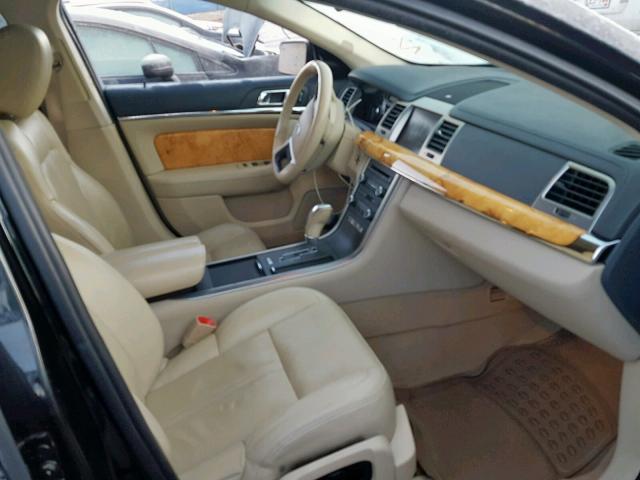 1LNHM94R69G610151 - 2009 LINCOLN MKS BLACK photo 5