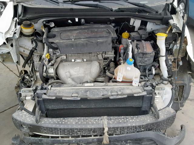 ZFBERFBB6H6E09020 - 2017 RAM PROMASTER 白色 照片 7