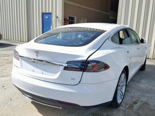 5YJSA1CN6DFP08652 - 2013 TESLA MODEL S WHITE photo 4