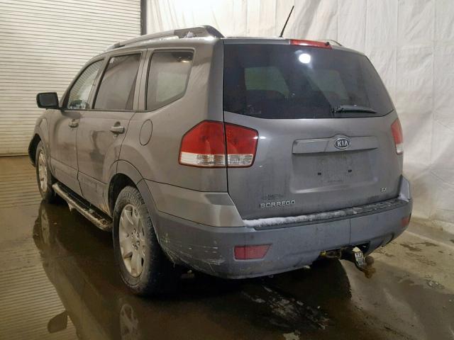 KNDJH741395017268 - 2009 KIA BORREGO LX GRAY photo 3