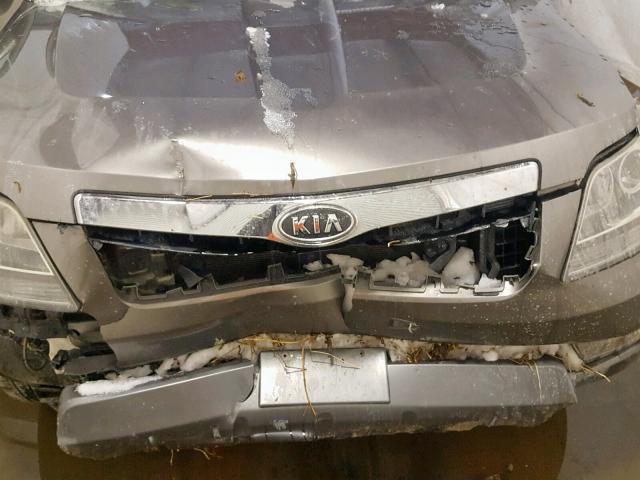 KNDJH741395017268 - 2009 KIA BORREGO LX GRAY photo 7