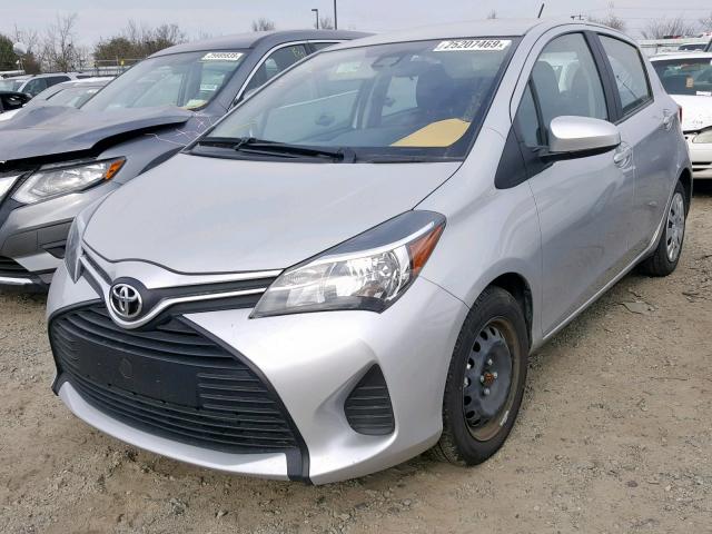 VNKKTUD33HA081147 - 2017 TOYOTA YARIS L SILVER photo 2