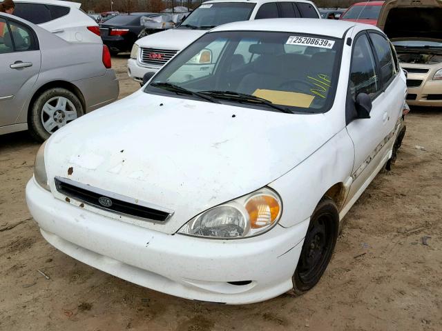 KNADC123426175869 - 2002 KIA RIO WHITE photo 2