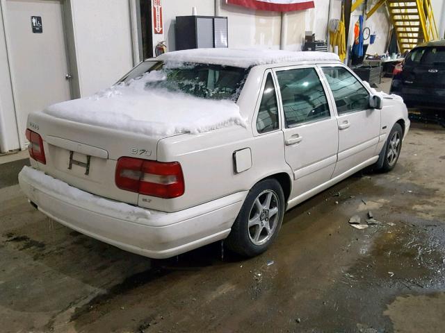 YV1LS5678W1463624 - 1998 VOLVO S70 GLT WHITE photo 4