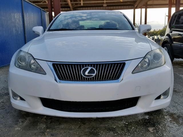 JTHBF5C27A5124464 - 2010 LEXUS IS 250 WHITE photo 9