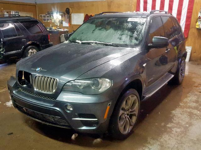 5UXZV8C53BL421922 - 2011 BMW X5 XDRIVE5 GRAY photo 2