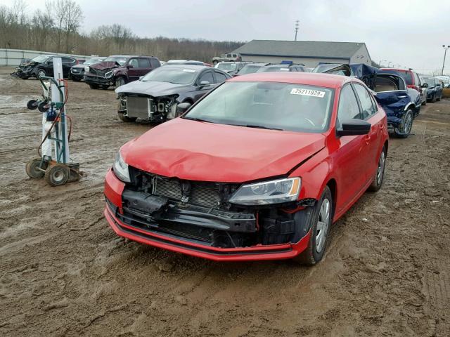 3VW2K7AJ0FM317539 - 2015 VOLKSWAGEN JETTA BASE RED photo 2
