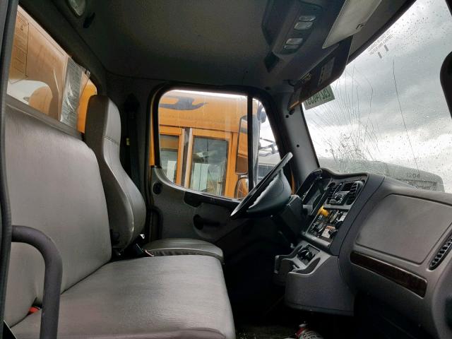 3ALACWFC2JDJU1021 - 2018 FREIGHTLINER M2 106 MED YELLOW photo 5