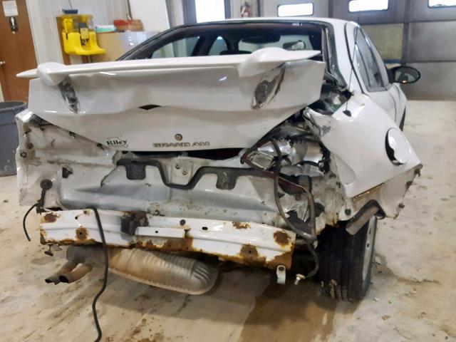 1G2NF52E74M707528 - 2004 PONTIAC GRAND AM S WHITE photo 9