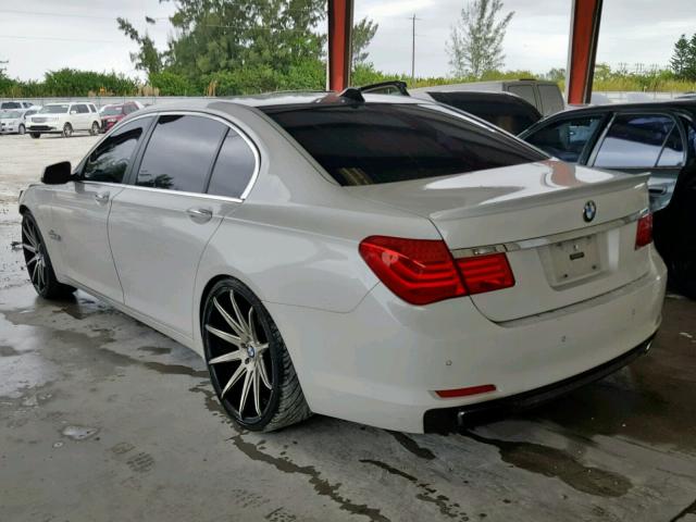 WBAKB4C52CC576044 - 2012 BMW 740 LI WHITE photo 3