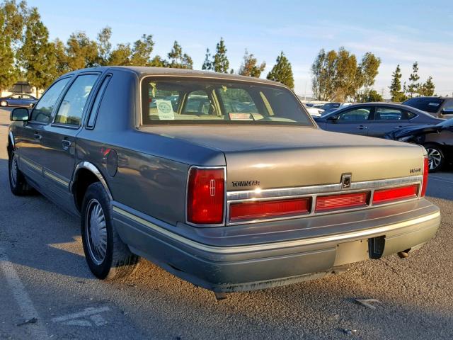 1LNLM82W4VY702750 - 1997 LINCOLN TOWN CAR S GRAY photo 3