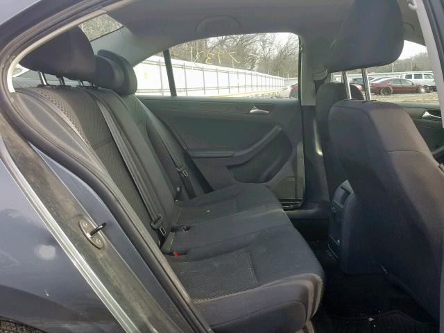 3VW2K7AJXDM288385 - 2013 VOLKSWAGEN JETTA BASE Արծաթագույն լուսանկար 6