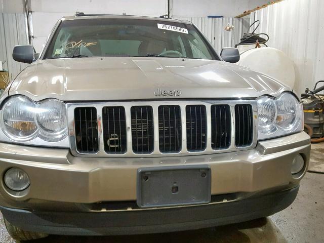 1J8HR58N55C729874 - 2005 JEEP GRAND CHER TAN photo 9