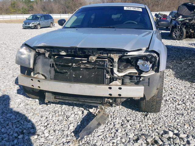 2D4FV47T17H611053 - 2007 DODGE MAGNUM SE SILVER photo 9