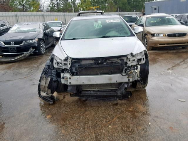 1G1ZC5E10BF139034 - 2011 CHEVROLET MALIBU 1LT SILVER photo 10