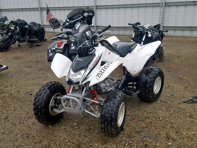 1HFTE270084701843 - 2008 HONDA TRX250 EX WHITE photo 2