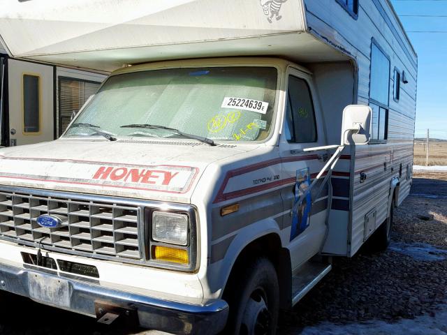 1FDKE30LXHHA97996 - 1987 FORD HONEYBEE WHITE photo 2