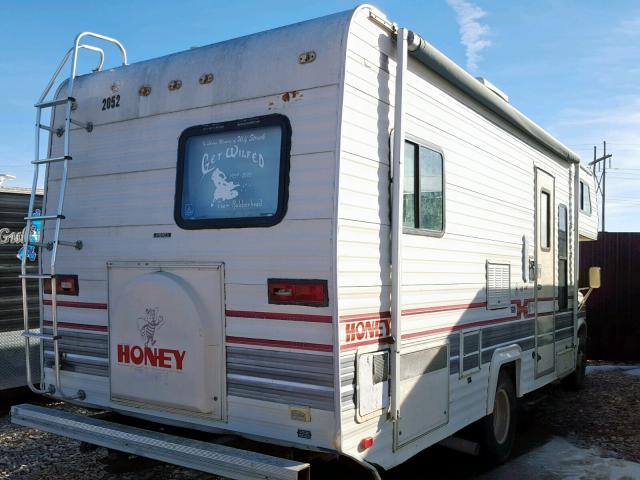 1FDKE30LXHHA97996 - 1987 FORD HONEYBEE WHITE photo 4